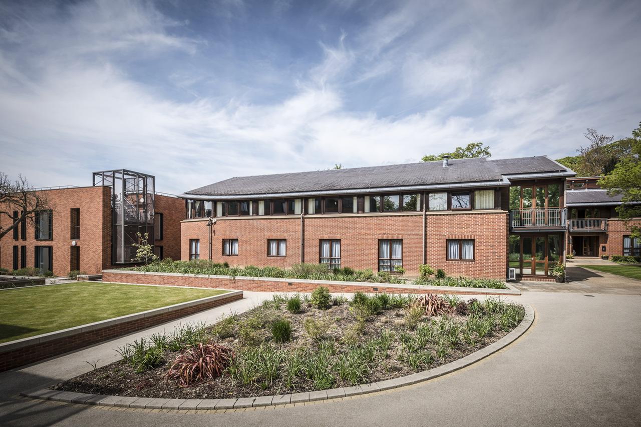 Hinxton Hall Hotel And Conference Centre Exterior photo